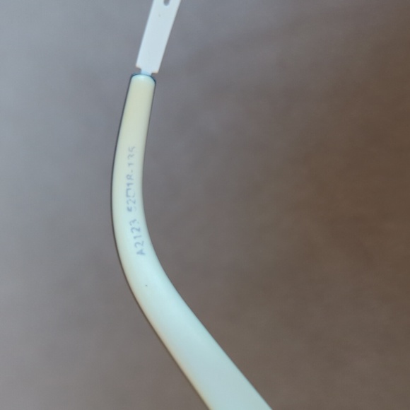 White Glasses Frame - Picture 2 of 3